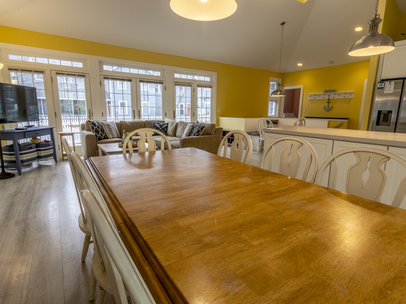 Main Level | Dining | Living Room