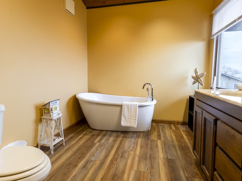 Second Level | Bath 1 | Attached to Bedroom 2