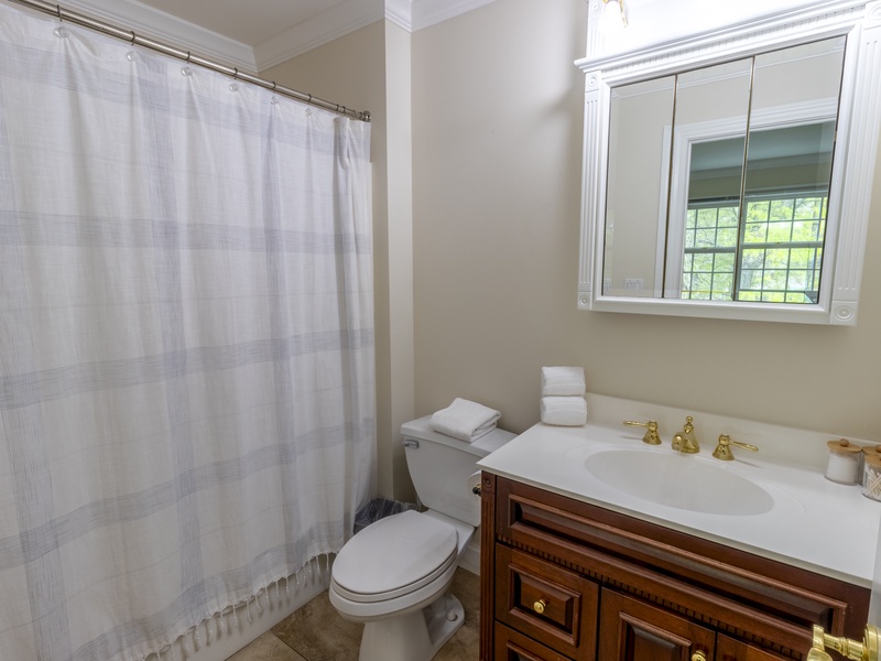 Level 2 | Bedroom 1 | Attached Bath