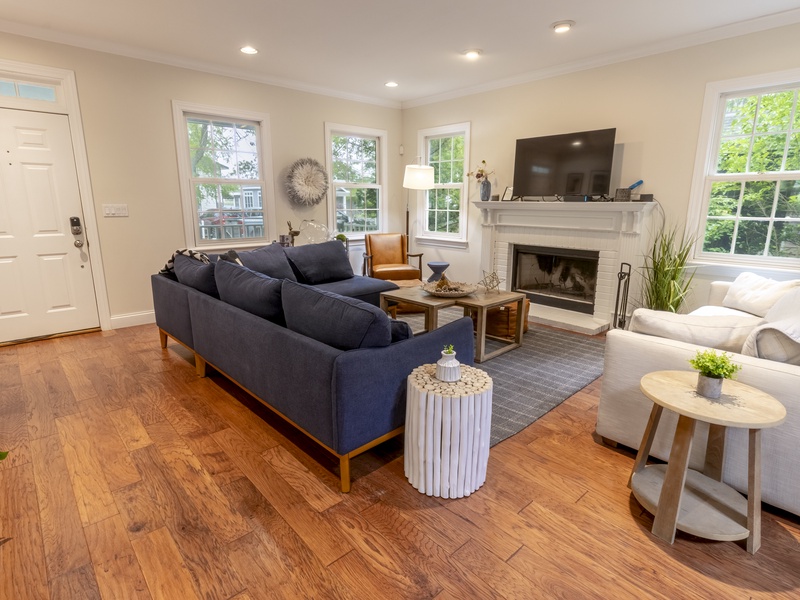 Main Level  | Living Room