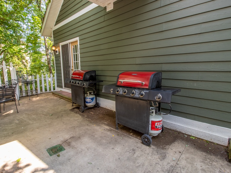 Main level back porch with 2 gas grills