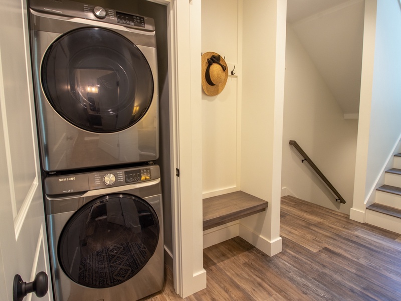 Main Level | Laundry
