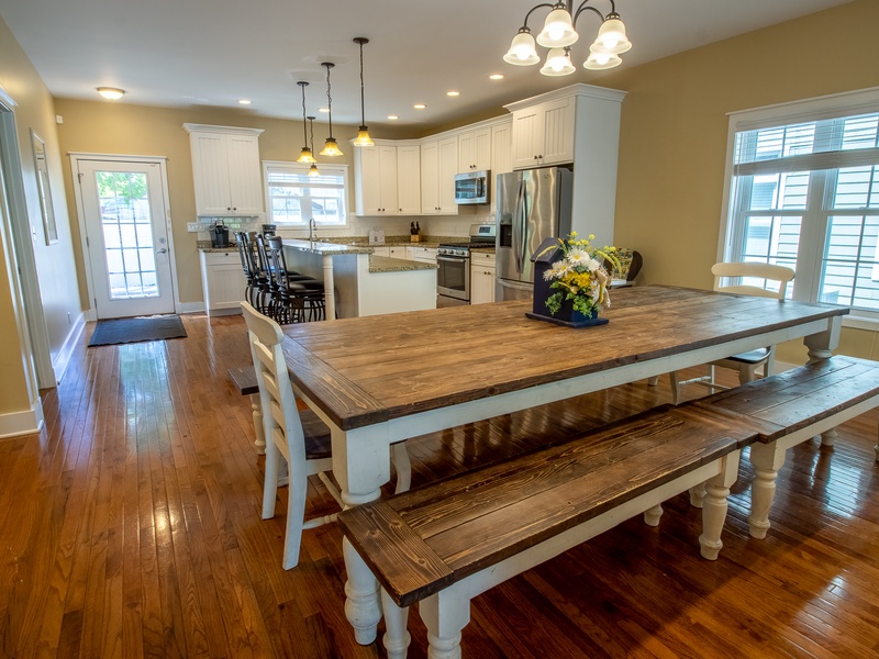 Main Level | Dining 