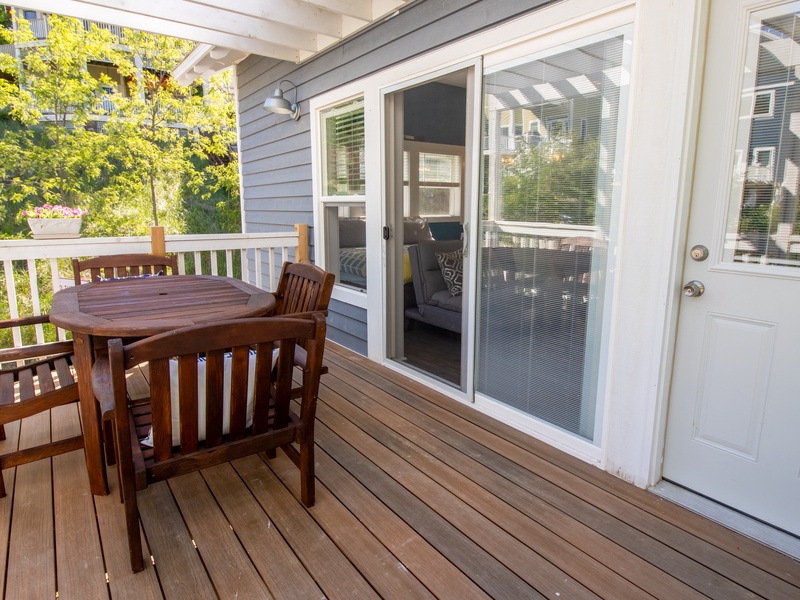 Guest House | Private Deck