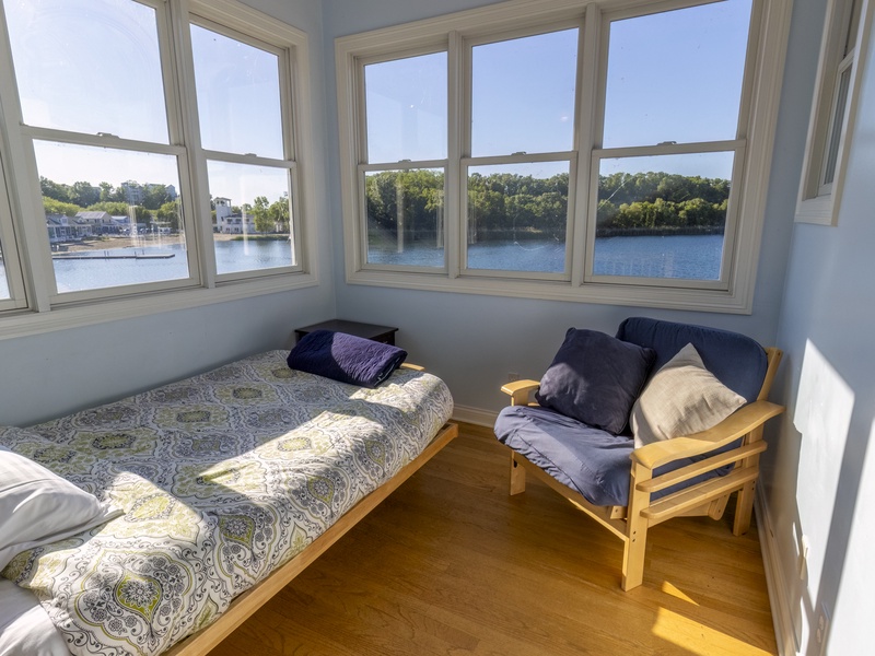 Loft | Reading Nook | Futon 