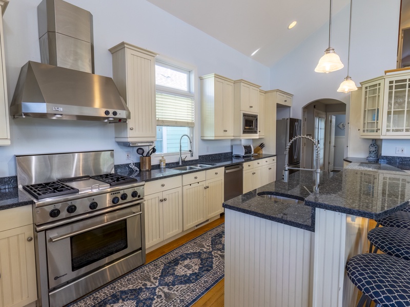 Main Level | Kitchen
