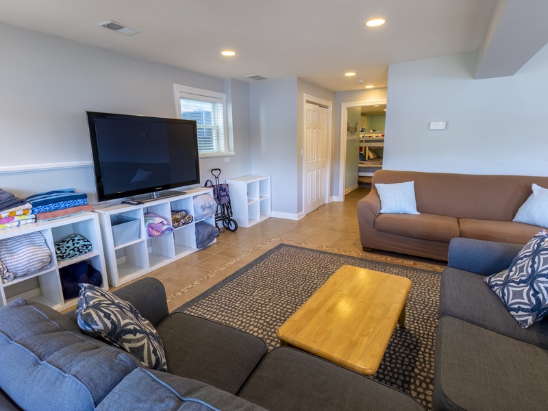 Garden Level | Family Room 