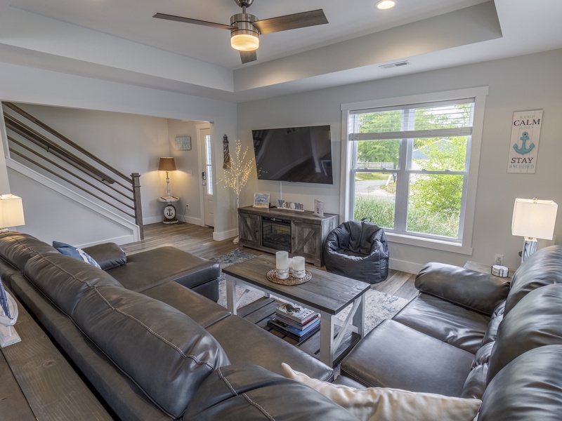 Main Level | Living Room