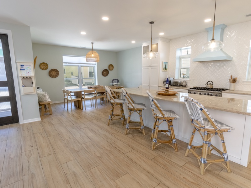 Main Level | Kitchen | Dining