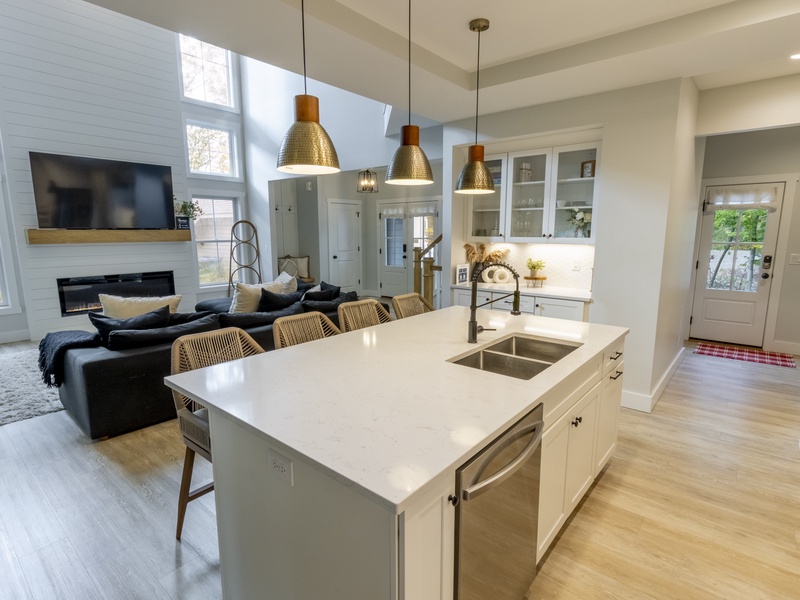 Main Level | Kitchen