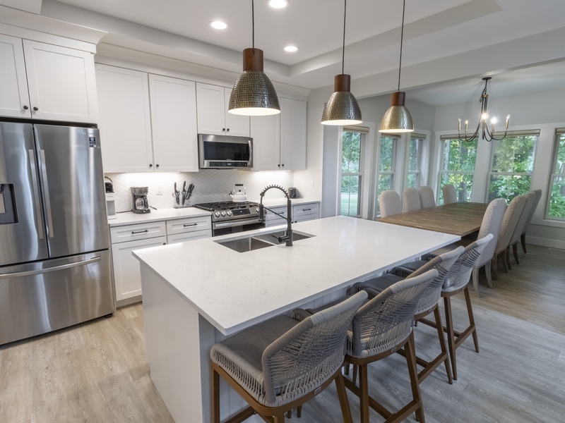 Main Level | Kitchen | Dining