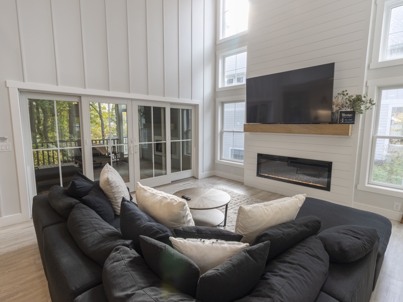 Main Level | Living Room