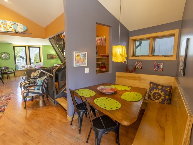 Main Level | Dining