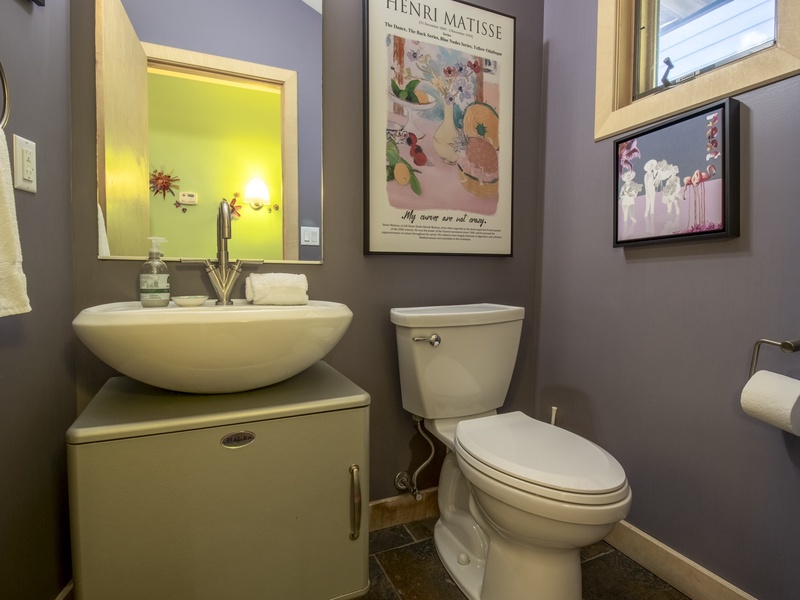 Main Level | Hall | Powder Room