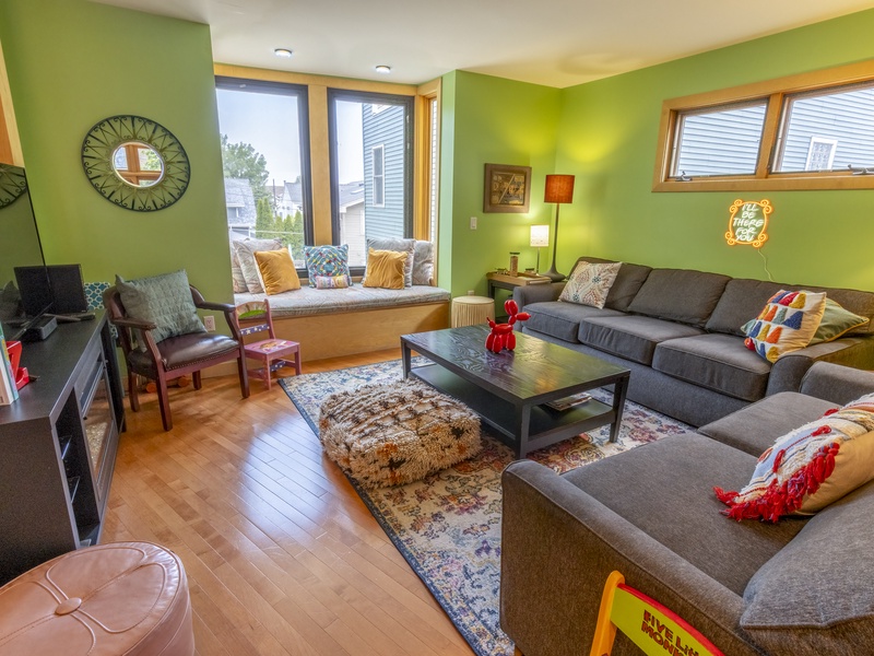 Main Level | Living Room 