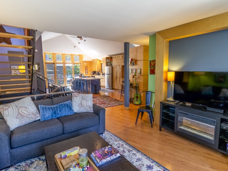 Main Level | Living Room