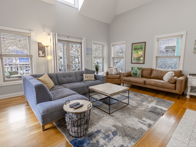 Main Level | Living Room