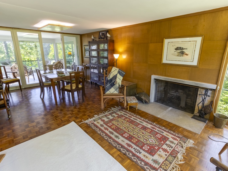 Second Level | Dining