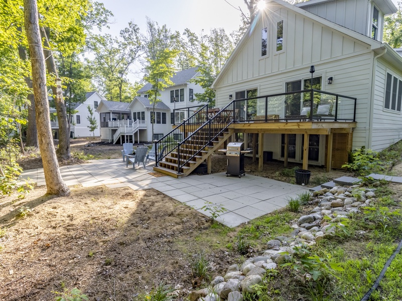 Back Patio | Gas Grill | Fire Pit
