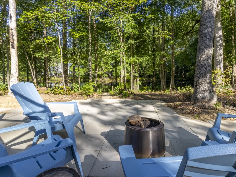 Fire Pit | Private Fishing Pond 