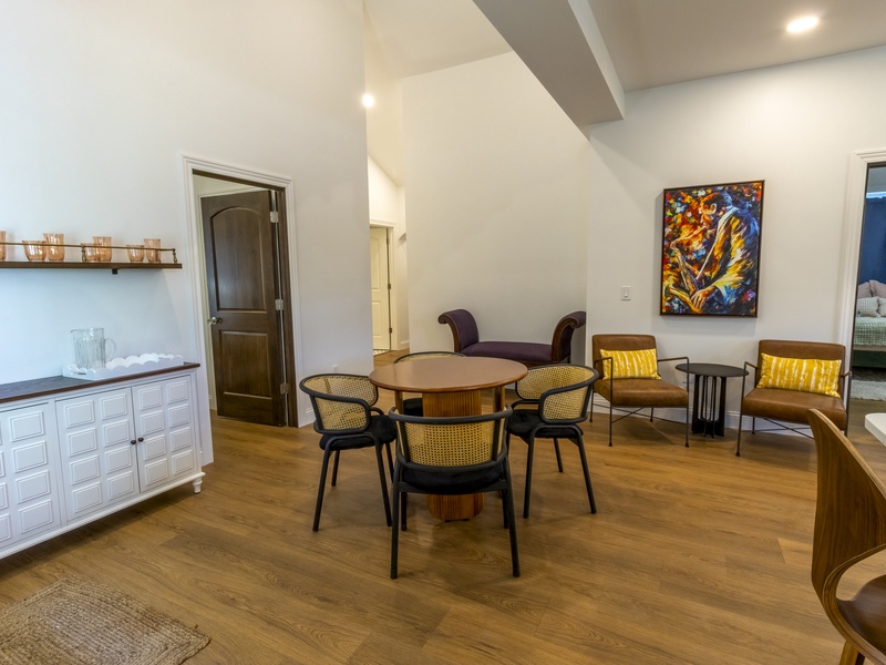 Main Level | Dining 