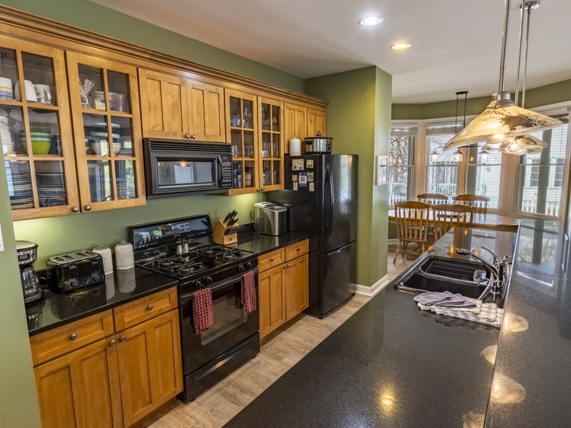 Main Level | Kitchen