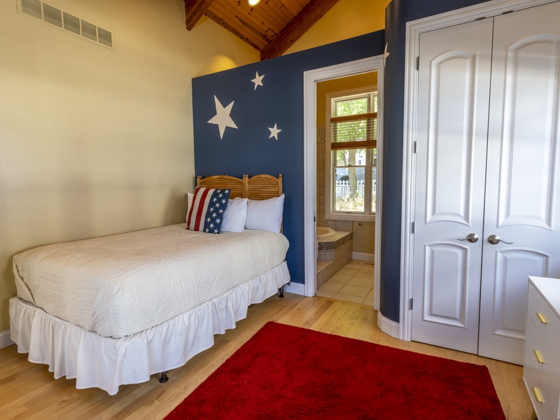 Main Level | Bedroom 1 | Queen | Attached Bath