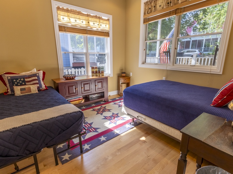 Main Level | Bedroom 2 | Full | Twin