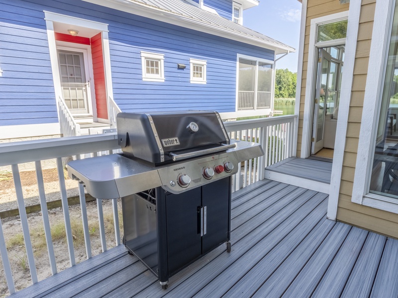 Main Level | Side Deck | Gas Grill