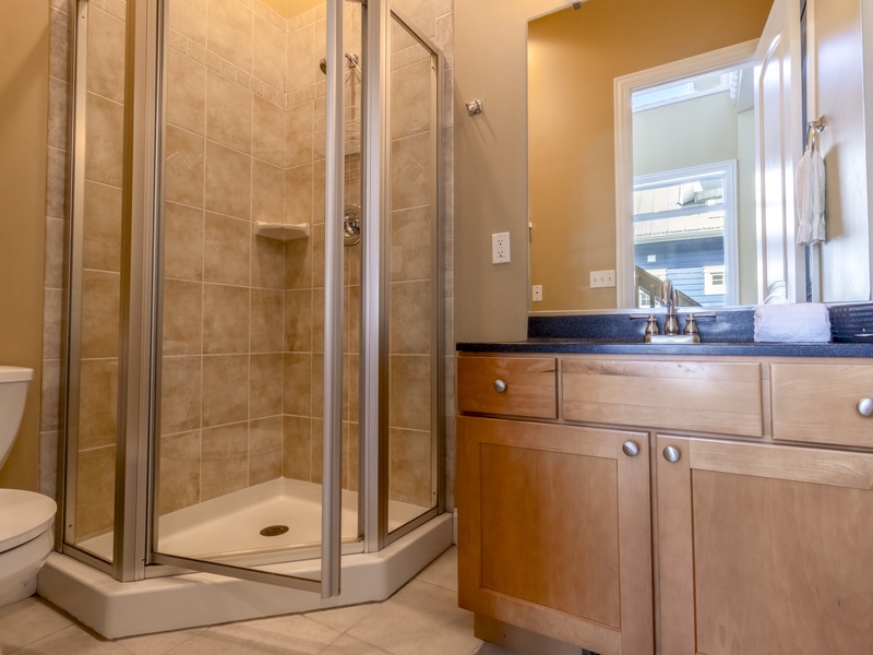 Main Level | Hall Bath