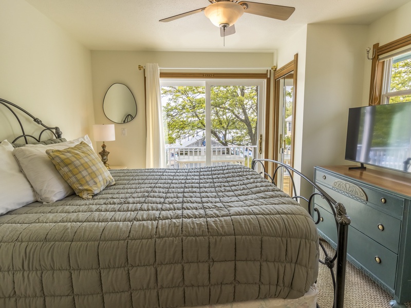 Second Level | Bedroom 3| Queen 