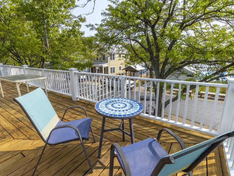 Second Level | Deck