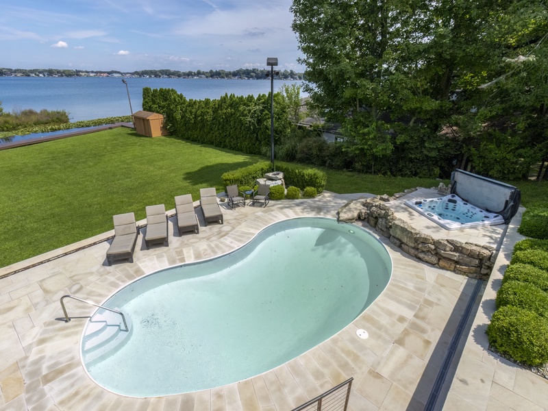 Pool | Hot Tub