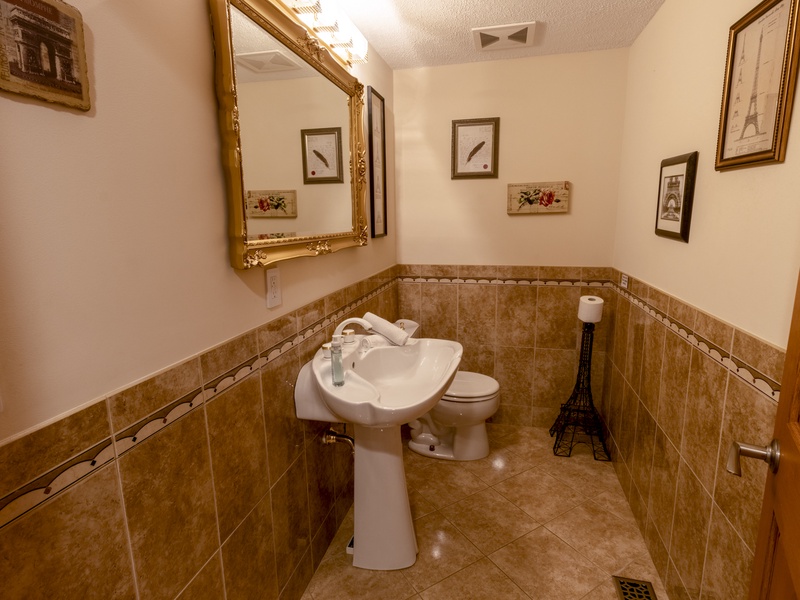 Main Level | Powder Room