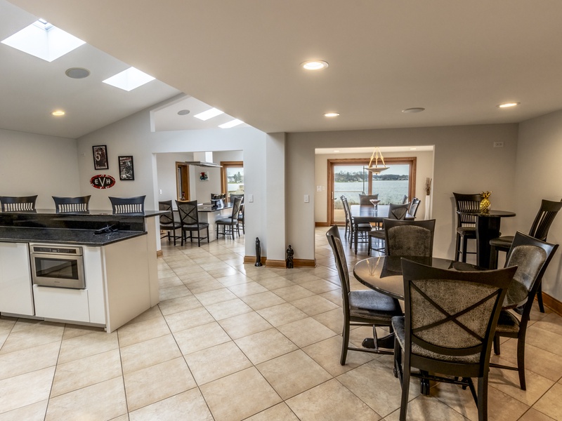 Main Level | Dining | Kitchen