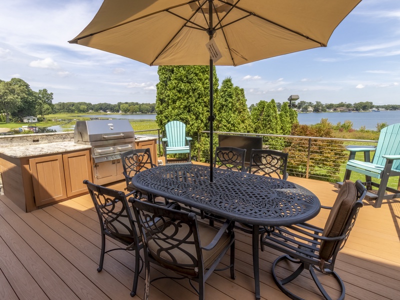 Main Level | Back Patio | Gas Grill | Dining