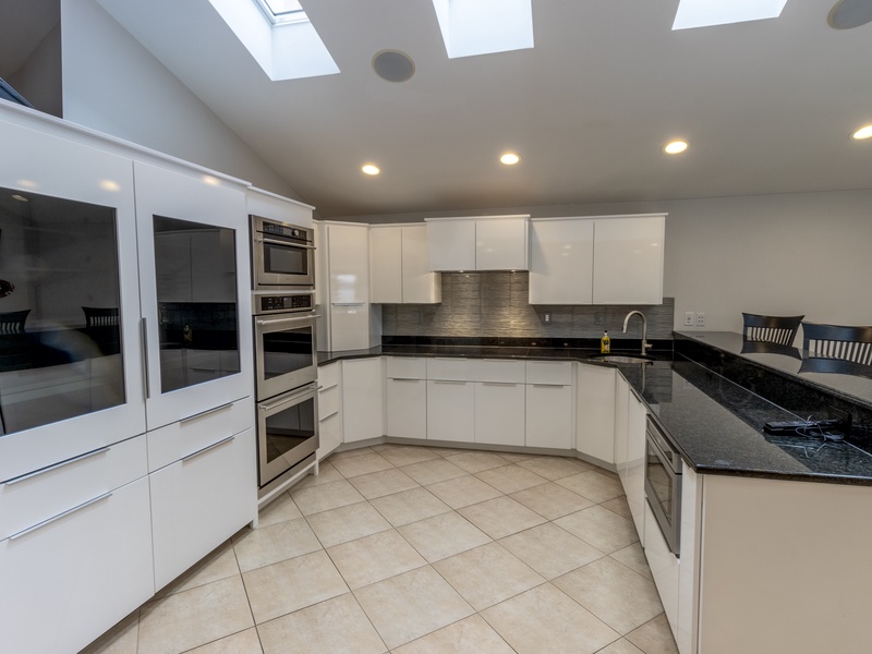 Main Level | Kitchen