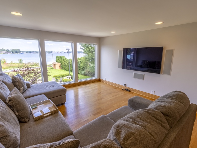Main Level | Living Room