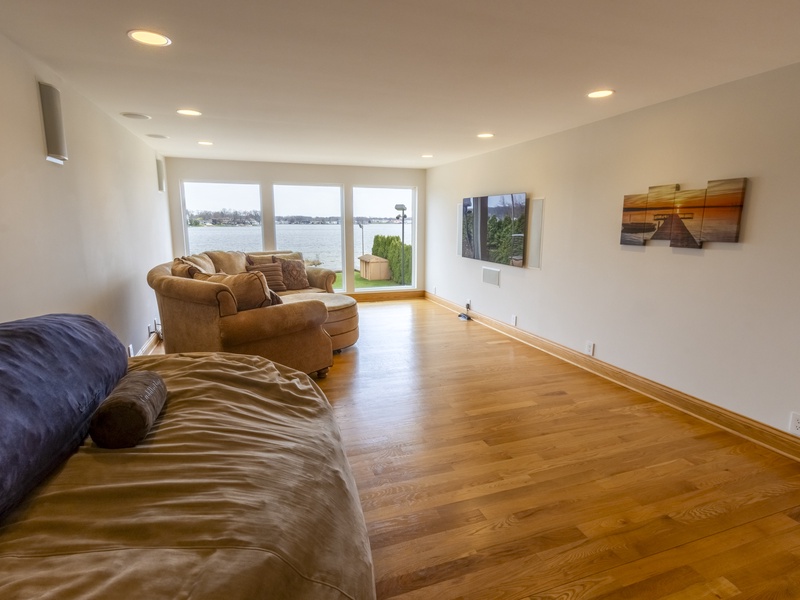 Main Level | Living Room