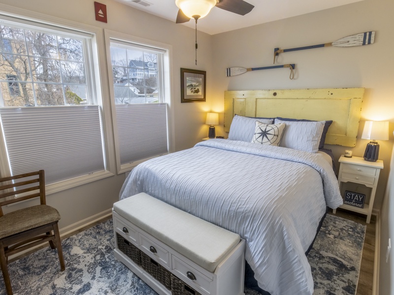 Second Level | Bedroom 7 | Queen