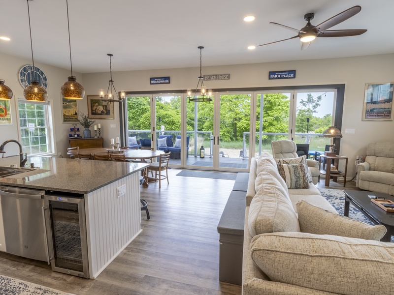 Main Level | Kitchen | Dining | Living Room
