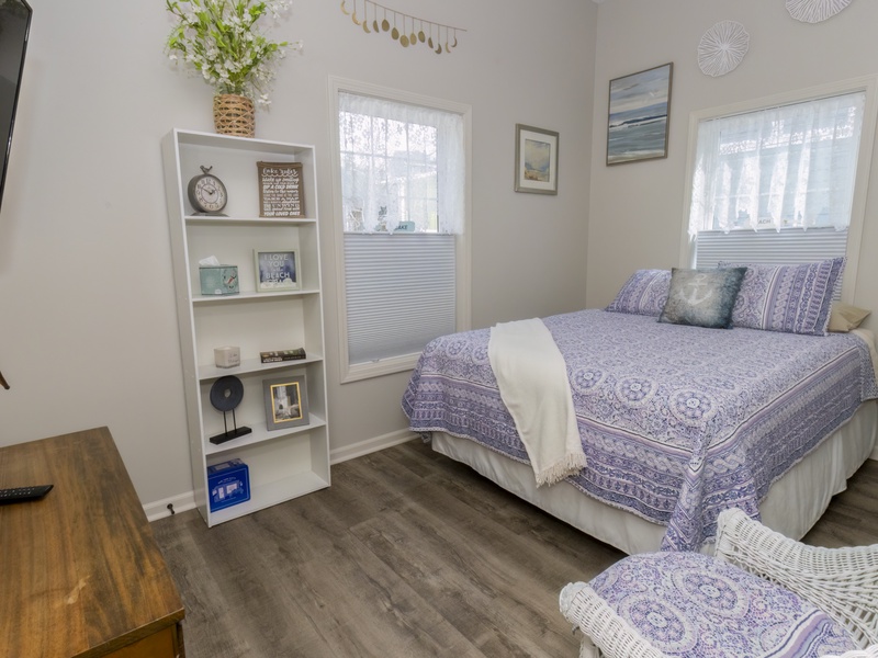 Main Level | Bedroom 1 | Queen