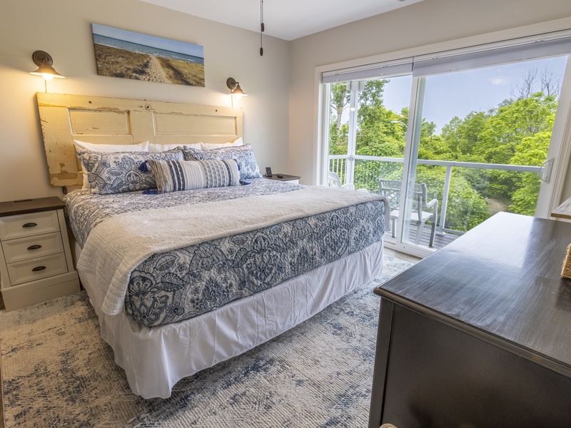 Second Level | Bedroom 4 | King | Attached Bath
