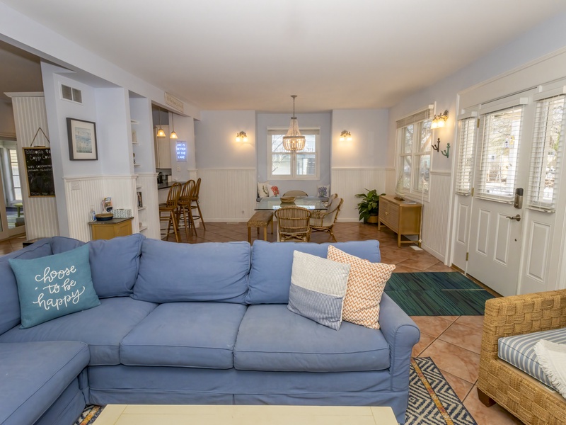 Main Level | Living Room | Dining 