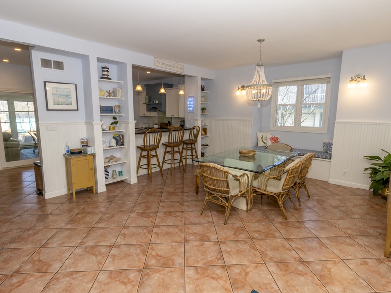 Main Level | Dining Room