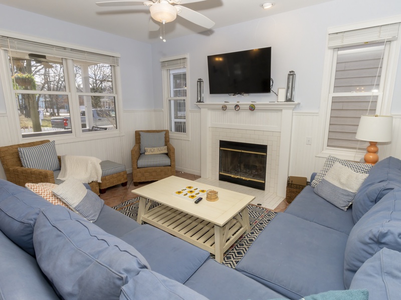 Main Level | Living Room