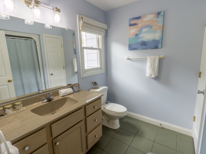 Second Level | Bedroom 3 | En Suite Bathroom