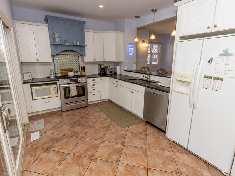 Main Level | Kitchen 
