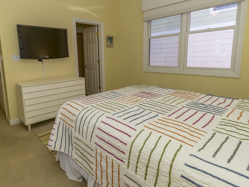 Main Level | Bedroom 2 | Queen | En Suite Bathroom