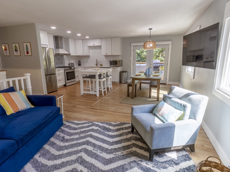 Main Level | Living Room | Dining | Kitchen 